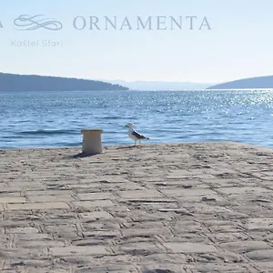 https://apartments-villa-ornamenta.hotels-in-trogir.com