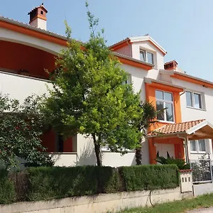 https://bluegum-apartments.pula-hotels.org